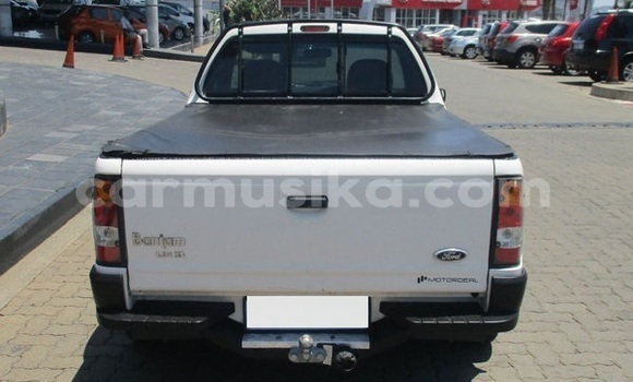 Tenga Tsaru Ford B-MAX Chena Mota in Harare in Harare Tenga Tsaru Ford B-MAX Chena Mota in Harare in Harare