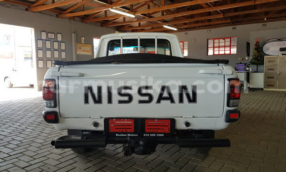 Acheter Occasion Voiture Nissan 350Z Blanc à Beitbridge, Matabeleland South Acheter Occasion Voiture Nissan 350Z Blanc à Beitbridge, Matabeleland South