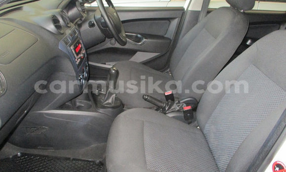 Acheter Occasion Voiture Ford Fiesta Blanc à Beitbridge, Matabeleland South Acheter Occasion Voiture Ford Fiesta Blanc à Beitbridge, Matabeleland South