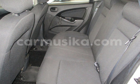 Acheter Occasion Voiture Ford Fiesta Blanc à Beitbridge, Matabeleland South Acheter Occasion Voiture Ford Fiesta Blanc à Beitbridge, Matabeleland South