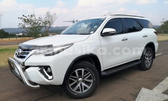 Tenga Tsaru Toyota Fortuner Chena Mota in Harare in Harare Tenga Tsaru Toyota Fortuner Chena Mota in Harare in Harare