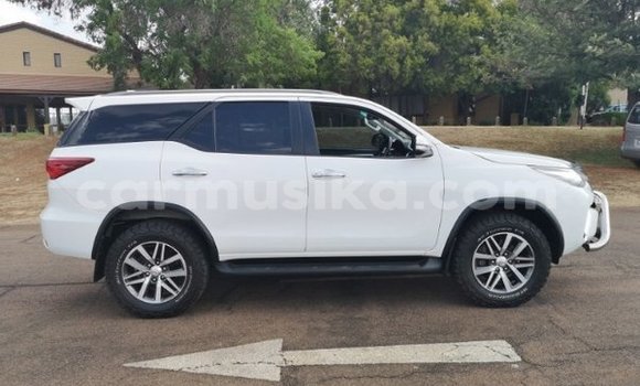 Tenga Tsaru Toyota Fortuner Chena Mota in Harare in Harare Tenga Tsaru Toyota Fortuner Chena Mota in Harare in Harare