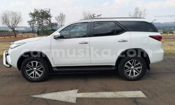 Tenga Tsaru Toyota Fortuner Chena Mota in Harare in Harare Tenga Tsaru Toyota Fortuner Chena Mota in Harare in Harare