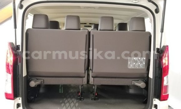 Acheter Occasion Voiture Toyota 4Runner Blanc à Beitbridge, Matabeleland South Acheter Occasion Voiture Toyota 4Runner Blanc à Beitbridge, Matabeleland South