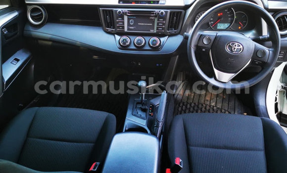 Tenga Tsaru Toyota RAV4 Chena Mota in Beitbridge in Matabeleland South Tenga Tsaru Toyota RAV4 Chena Mota in Beitbridge in Matabeleland South