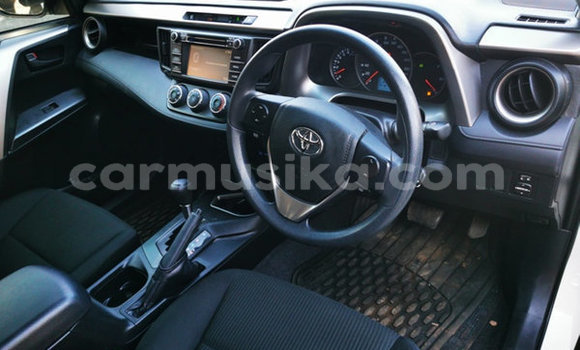 Tenga Tsaru Toyota RAV4 Chena Mota in Beitbridge in Matabeleland South Tenga Tsaru Toyota RAV4 Chena Mota in Beitbridge in Matabeleland South