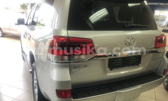 Acheter Occasion Voiture Toyota Land Cruiser Prado Gris à Beitbridge, Matabeleland South Acheter Occasion Voiture Toyota Land Cruiser Prado Gris à Beitbridge, Matabeleland South
