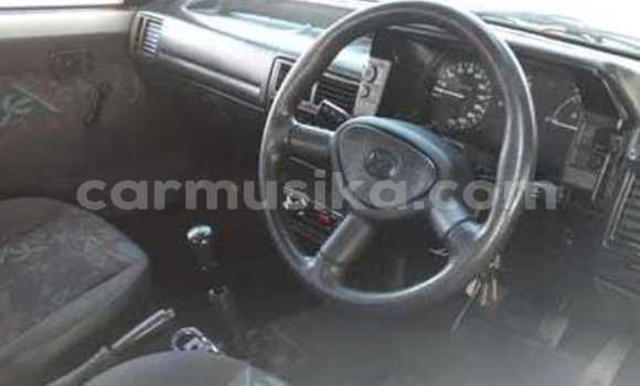 Acheter Occasion Voiture Mazda 323 Autre à Beitbridge, Matabeleland South Acheter Occasion Voiture Mazda 323 Autre à Beitbridge, Matabeleland South