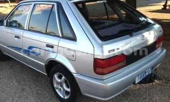 Acheter Occasion Voiture Mazda 323 Autre à Beitbridge, Matabeleland South Acheter Occasion Voiture Mazda 323 Autre à Beitbridge, Matabeleland South