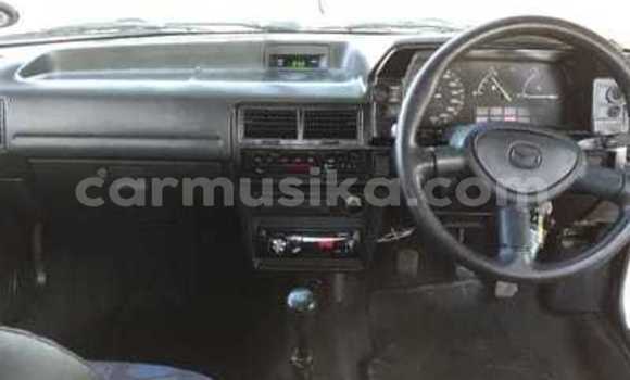 Acheter Occasion Voiture Mazda 323 Autre à Beitbridge, Matabeleland South Acheter Occasion Voiture Mazda 323 Autre à Beitbridge, Matabeleland South