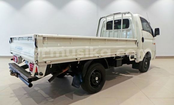 Tenga Tsaru Hyundai H200 Chena Mota in Beitbridge in Matabeleland South Tenga Tsaru Hyundai H200 Chena Mota in Beitbridge in Matabeleland South