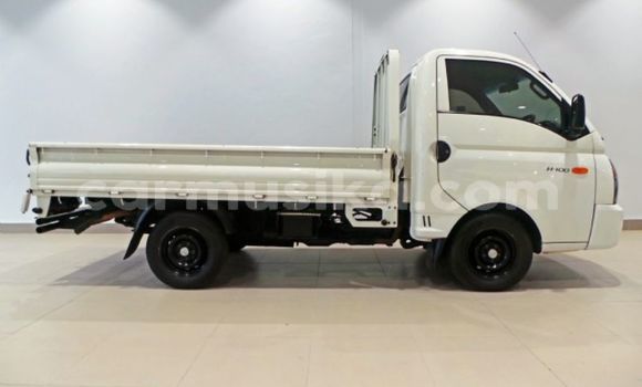 Tenga Tsaru Hyundai H200 Chena Mota in Beitbridge in Matabeleland South Tenga Tsaru Hyundai H200 Chena Mota in Beitbridge in Matabeleland South