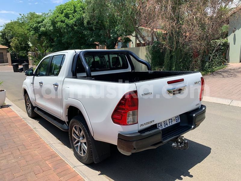 Big with watermark toyota hilux matabeleland south beitbridge 9243