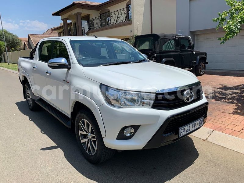 Big with watermark toyota hilux matabeleland south beitbridge 9243