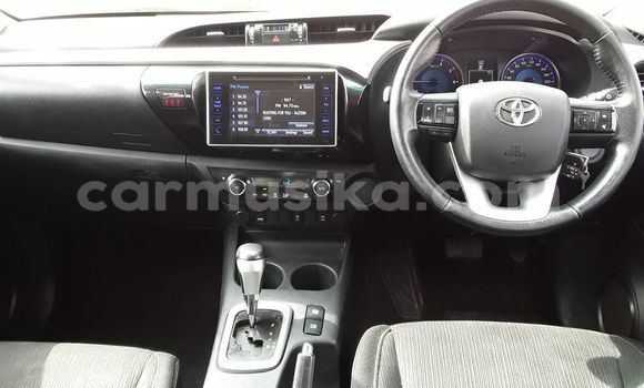 Acheter Occasion Voiture Toyota Hilux Blanc à Beitbridge, Matabeleland South Acheter Occasion Voiture Toyota Hilux Blanc à Beitbridge, Matabeleland South