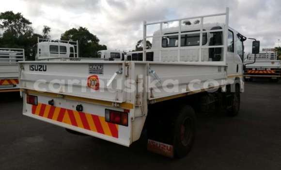 Acheter Occasion Utilitaire Isuzu FTR 850 Blanc à Beitbridge, Matabeleland South Acheter Occasion Utilitaire Isuzu FTR 850 Blanc à Beitbridge, Matabeleland South