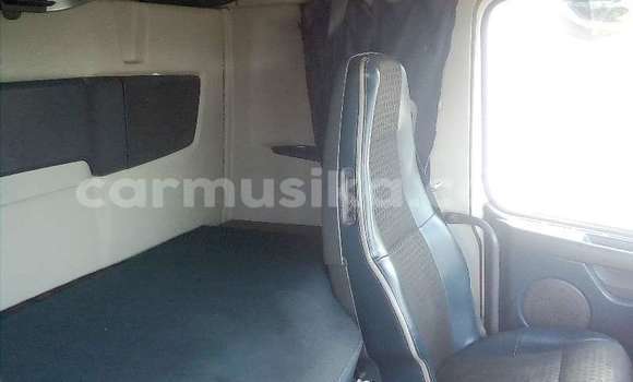 Acheter Occasion Utilitaire Volvo F4 Blanc à Beitbridge, Matabeleland South Acheter Occasion Utilitaire Volvo F4 Blanc à Beitbridge, Matabeleland South