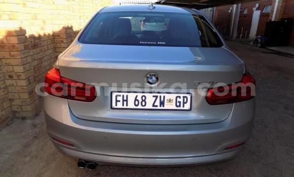 Nunua Ilio tumika BMW 321 Fedha Gari ndani ya Beitbridge nchini Matabeleland Kusini Nunua Ilio tumika BMW 321 Fedha Gari ndani ya Beitbridge nchini Matabeleland Kusini
