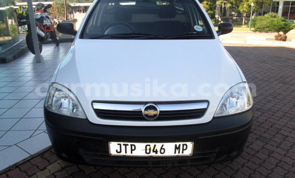 Acheter Occasion Voiture Chevrolet Corsa Blanc à Bulawayo, Bulawayo Acheter Occasion Voiture Chevrolet Corsa Blanc à Bulawayo, Bulawayo