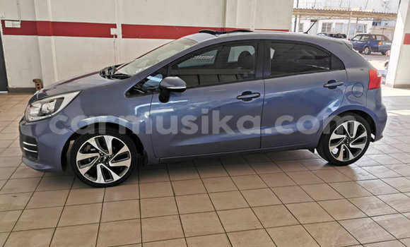Acheter Occasion Voiture Kia Rio Beige à Beitbridge, Matabeleland South Acheter Occasion Voiture Kia Rio Beige à Beitbridge, Matabeleland South