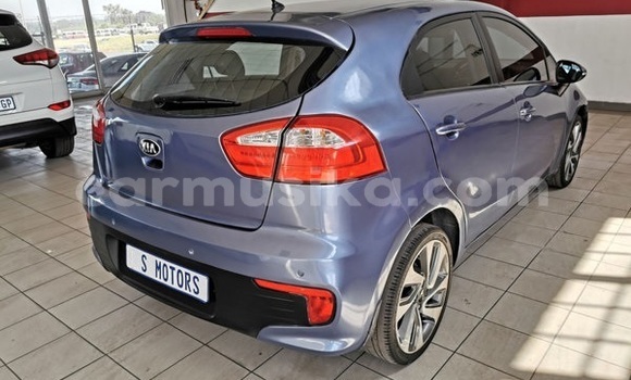 Acheter Occasion Voiture Kia Rio Beige à Beitbridge, Matabeleland South Acheter Occasion Voiture Kia Rio Beige à Beitbridge, Matabeleland South