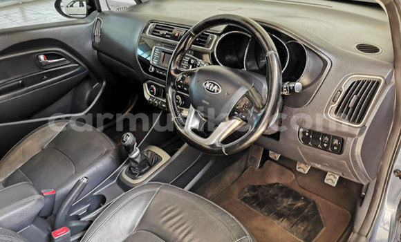 Acheter Occasion Voiture Kia Rio Beige à Beitbridge, Matabeleland South Acheter Occasion Voiture Kia Rio Beige à Beitbridge, Matabeleland South