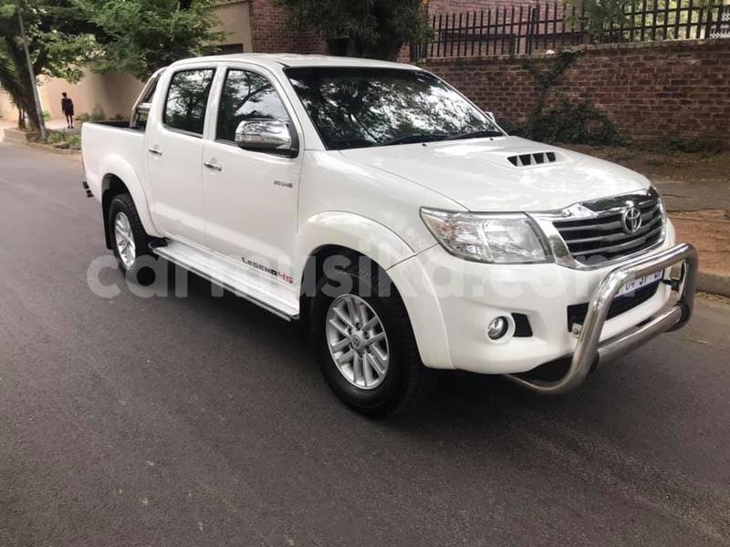 Big with watermark toyota hilux matabeleland south beitbridge 9273