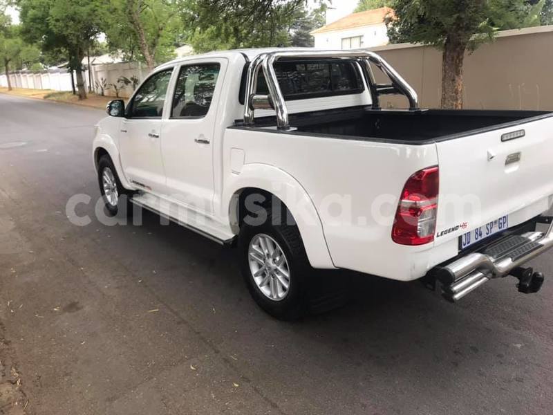 Big with watermark toyota hilux matabeleland south beitbridge 9273