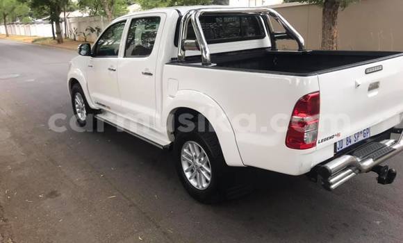 Acheter Occasion Voiture Toyota Hilux Blanc à Beitbridge, Matabeleland South Acheter Occasion Voiture Toyota Hilux Blanc à Beitbridge, Matabeleland South
