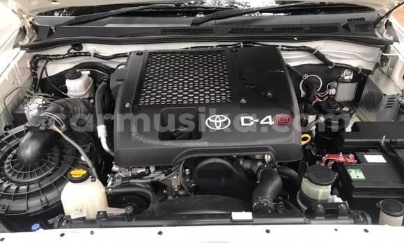 Acheter Occasion Voiture Toyota Hilux Blanc à Beitbridge, Matabeleland South Acheter Occasion Voiture Toyota Hilux Blanc à Beitbridge, Matabeleland South