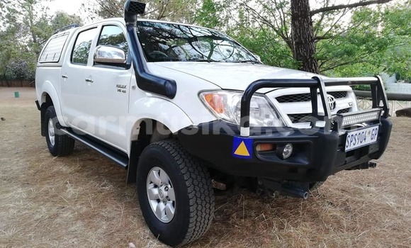 Acheter Occasion Voiture Toyota Hilux Blanc à Beitbridge, Matabeleland South Acheter Occasion Voiture Toyota Hilux Blanc à Beitbridge, Matabeleland South