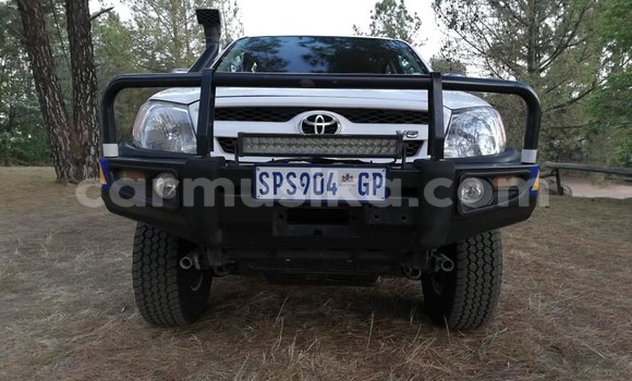 Acheter Occasion Voiture Toyota Hilux Blanc à Beitbridge, Matabeleland South Acheter Occasion Voiture Toyota Hilux Blanc à Beitbridge, Matabeleland South