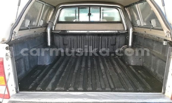 Acheter Occasion Voiture Toyota Hilux Blanc à Beitbridge, Matabeleland South Acheter Occasion Voiture Toyota Hilux Blanc à Beitbridge, Matabeleland South