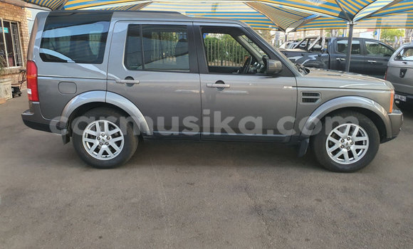 Buy Used Land Rover Discovery Sport Silver Car in Beitbridge in Matabeleland South Buy Used Land Rover Discovery Sport Silver Car in Beitbridge in Matabeleland South
