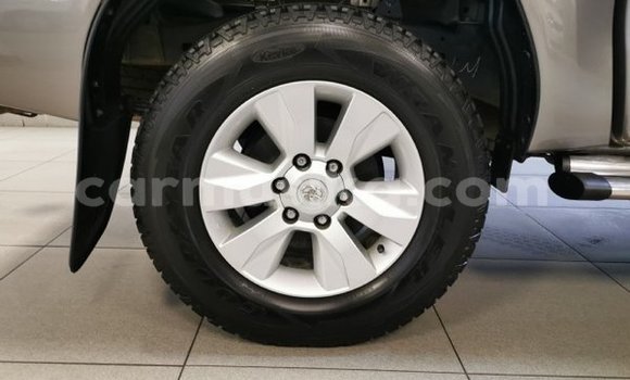 Nunua Ilio tumika Toyota Hilux Beige Gari ndani ya Beitbridge nchini Matabeleland Kusini Nunua Ilio tumika Toyota Hilux Beige Gari ndani ya Beitbridge nchini Matabeleland Kusini