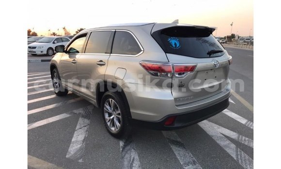 Tenga Imported Toyota Highlander Zvimwe Mota in Import - Dubai in Harare Tenga Imported Toyota Highlander Zvimwe Mota in Import - Dubai in Harare