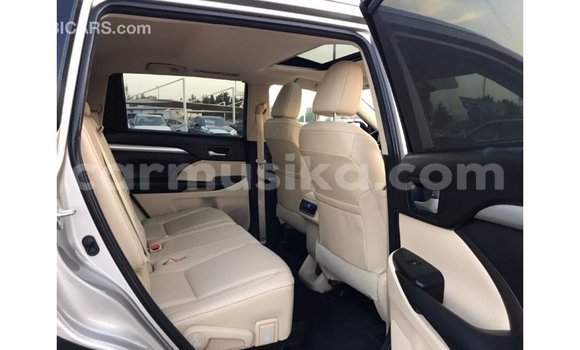 Tenga Imported Toyota Highlander Zvimwe Mota in Import - Dubai in Harare Tenga Imported Toyota Highlander Zvimwe Mota in Import - Dubai in Harare