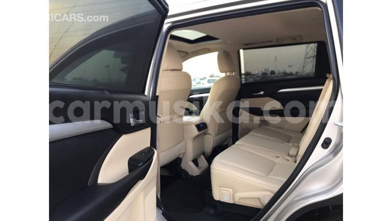 Big with watermark toyota highlander harare import dubai 9297