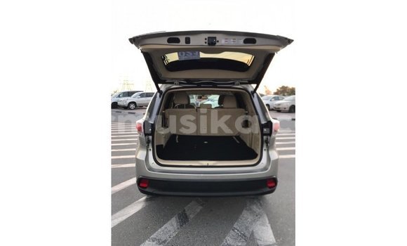 Tenga Imported Toyota Highlander Zvimwe Mota in Import - Dubai in Harare Tenga Imported Toyota Highlander Zvimwe Mota in Import - Dubai in Harare