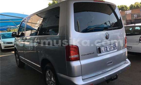 Acheter Occasion Voiture Volkswagen Caravelle Gris à Beitbridge, Matabeleland South Acheter Occasion Voiture Volkswagen Caravelle Gris à Beitbridge, Matabeleland South