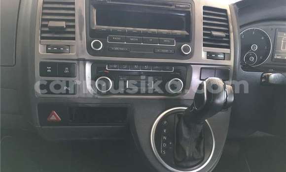 Acheter Occasion Voiture Volkswagen Caravelle Gris à Beitbridge, Matabeleland South Acheter Occasion Voiture Volkswagen Caravelle Gris à Beitbridge, Matabeleland South