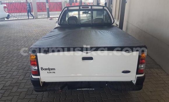 Tenga Tsaru Ford B-MAX Chena Mota in Borrowdale in Harare Tenga Tsaru Ford B-MAX Chena Mota in Borrowdale in Harare