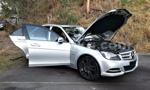 Tenga Tsaru Mercedes‒Benz C–Class Chena Mota in Beitbridge in Matabeleland South Tenga Tsaru Mercedes‒Benz C–Class Chena Mota in Beitbridge in Matabeleland South