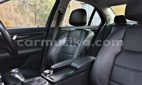 Tenga Tsaru Mercedes‒Benz C–Class Chena Mota in Beitbridge in Matabeleland South Tenga Tsaru Mercedes‒Benz C–Class Chena Mota in Beitbridge in Matabeleland South