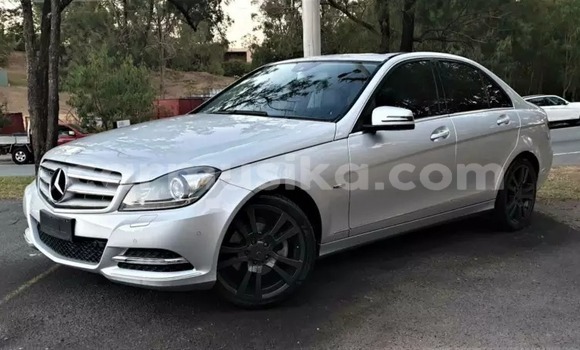 Tenga Tsaru Mercedes‒Benz C–Class Chena Mota in Beitbridge in Matabeleland South Tenga Tsaru Mercedes‒Benz C–Class Chena Mota in Beitbridge in Matabeleland South