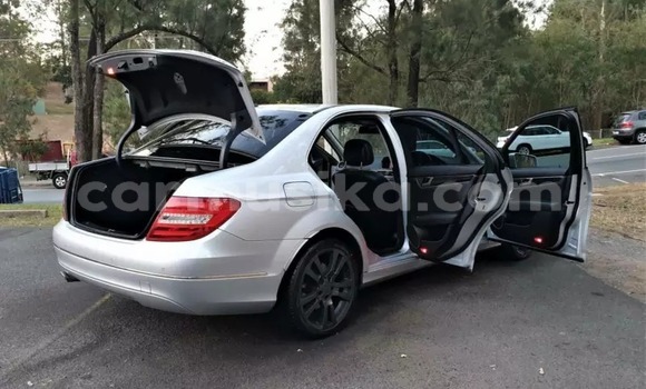 Tenga Tsaru Mercedes‒Benz C–Class Chena Mota in Beitbridge in Matabeleland South Tenga Tsaru Mercedes‒Benz C–Class Chena Mota in Beitbridge in Matabeleland South