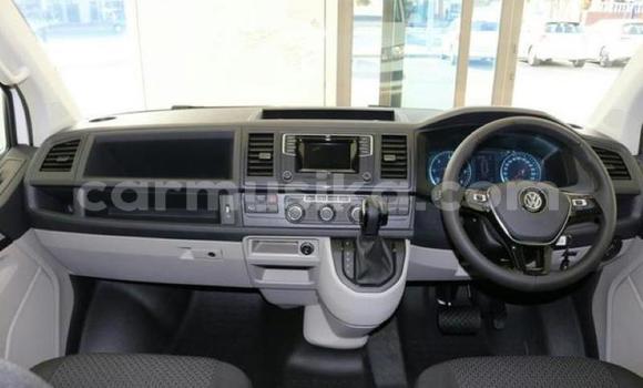 Acheter Occasion Voiture Volkswagen Caravelle Blanc à Bulawayo, Bulawayo Acheter Occasion Voiture Volkswagen Caravelle Blanc à Bulawayo, Bulawayo
