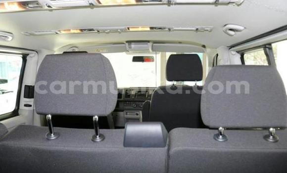 Acheter Occasion Voiture Volkswagen Caravelle Blanc à Bulawayo, Bulawayo Acheter Occasion Voiture Volkswagen Caravelle Blanc à Bulawayo, Bulawayo