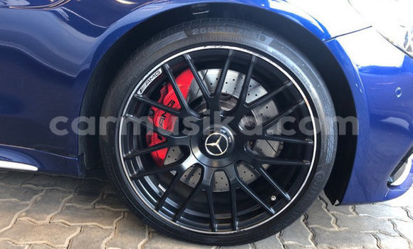 Acheter Occasion Voiture Mercedes‒Benz C-klasse AMG Bleu à Beitbridge, Matabeleland South Acheter Occasion Voiture Mercedes‒Benz C-klasse AMG Bleu à Beitbridge, Matabeleland South