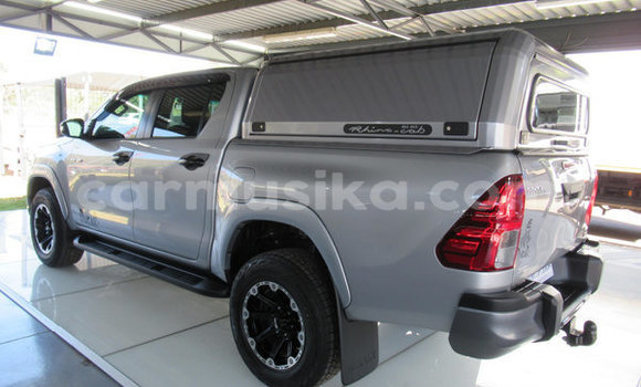 Tenga Tsaru Toyota Hilux Sirivha Mota in Beitbridge in Matabeleland South Tenga Tsaru Toyota Hilux Sirivha Mota in Beitbridge in Matabeleland South